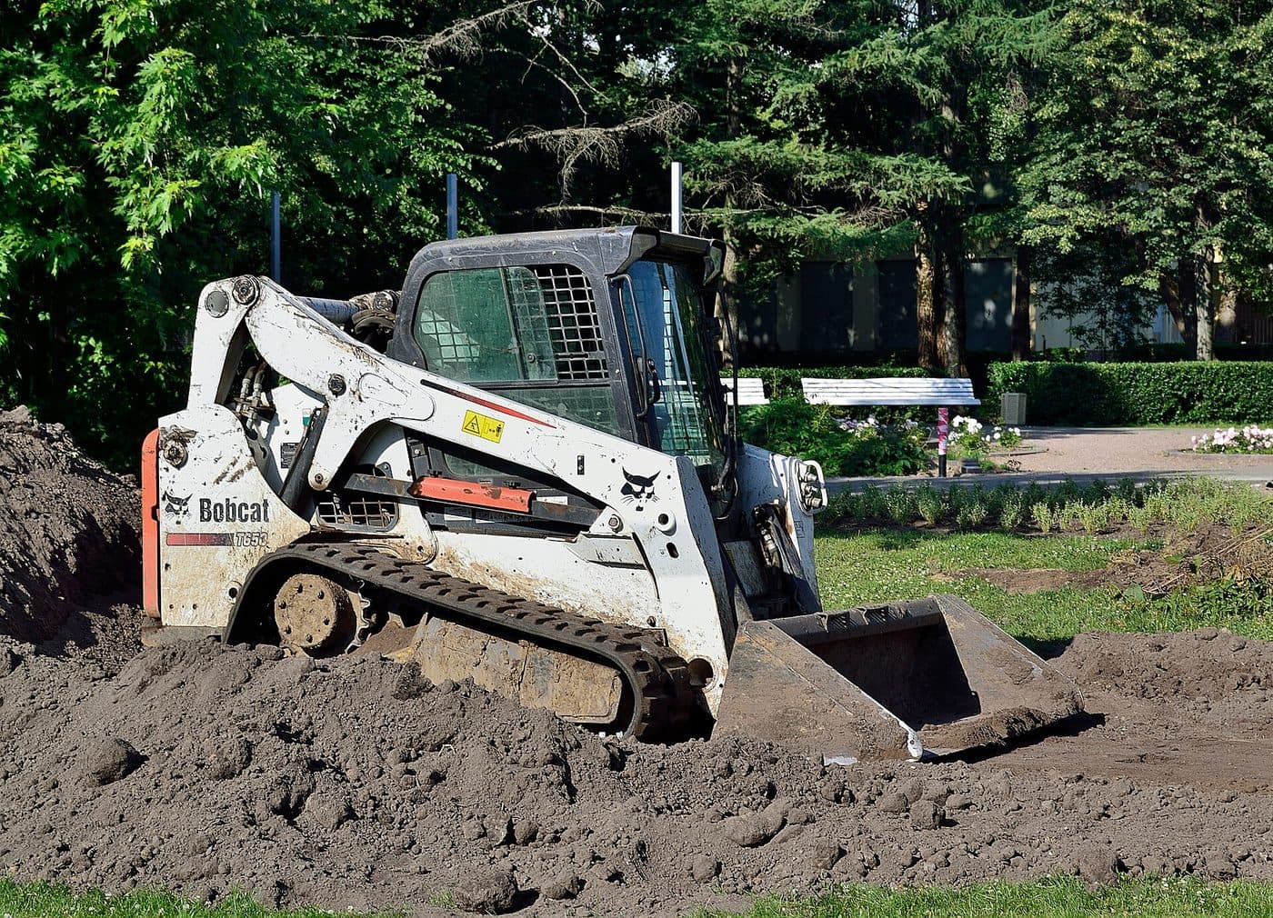 Bobcat T76 Compact Track Loader